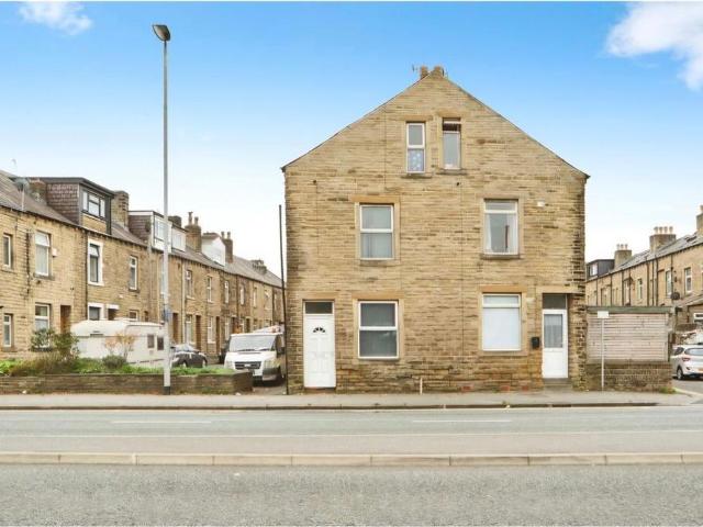 House for sale in Riddlesden, West Yorkshire