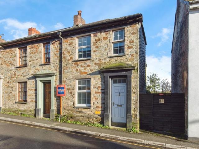 House for sale in Lamellion, Cornwall