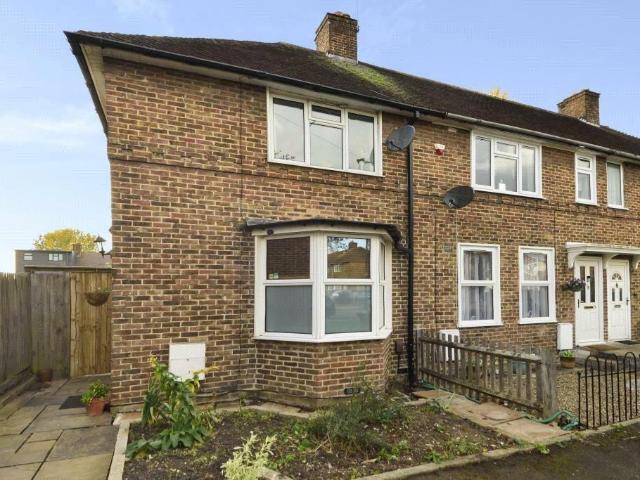 House for sale in Kenton, Greater London