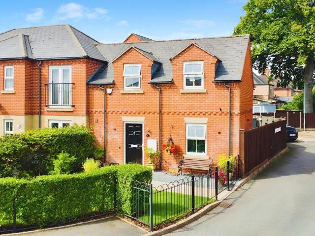 House for sale in Elmfield, Leicestershire