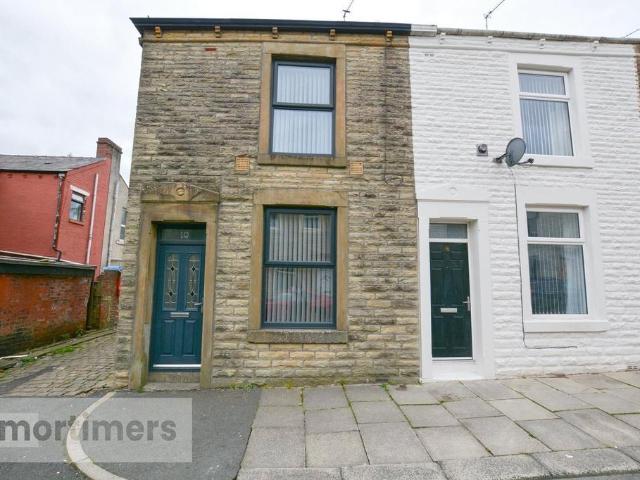 House for sale in Oakenshaw, Backburn