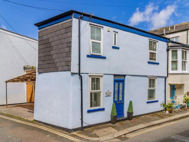 House for sale in Strode, Devon