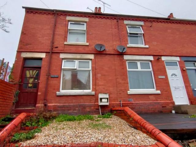 House for sale in Ponciau, Wales