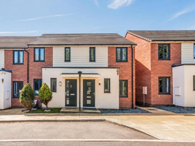House for sale in Aveley, Essex