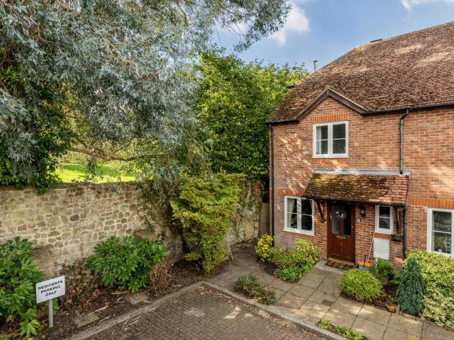 House for sale in Horsham, West Sussex