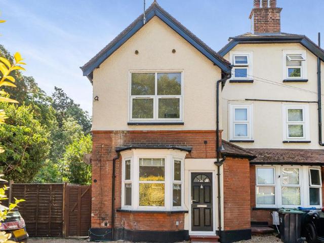 House for sale in London Borough of Croydon, Purley