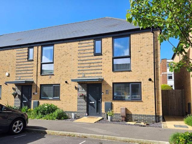 House for sale in Lee-on-the-Solent, Middlecroft
