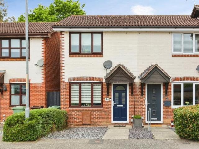 House for sale in Sandown Park, Kent