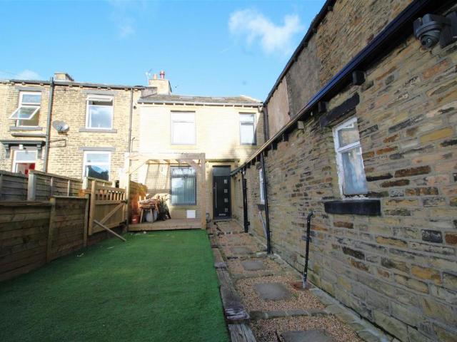 House for sale in Wyke, Bradford
