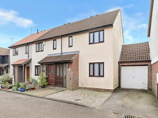House for sale in Ongar, Epping