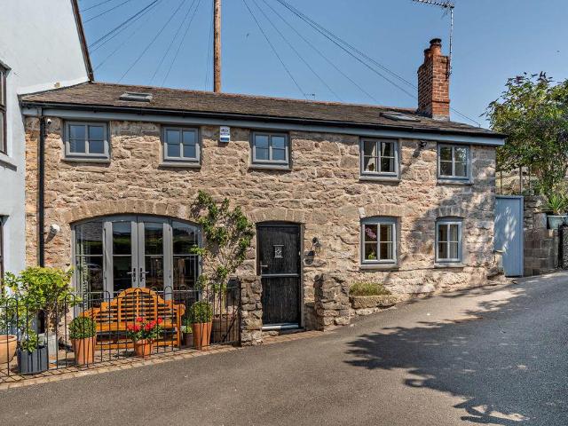 House for sale in Ruthin, Wales
