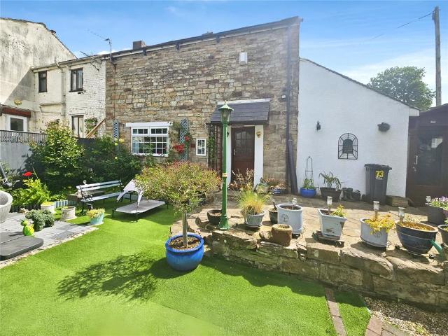 House for sale in Bradshaw, Lee Bank