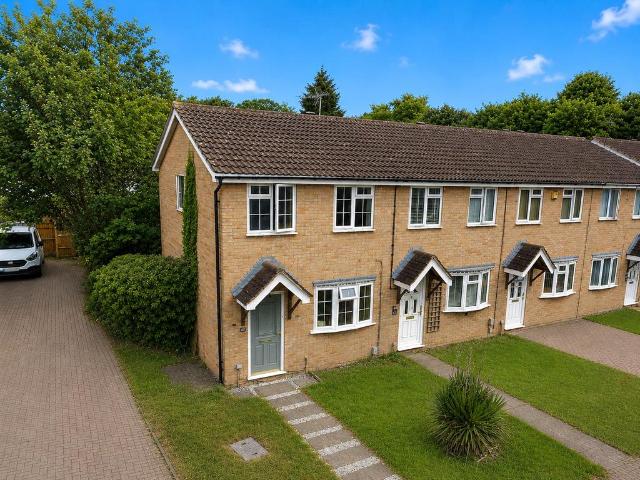 House for sale in Woodside Estate, Houghton Regis