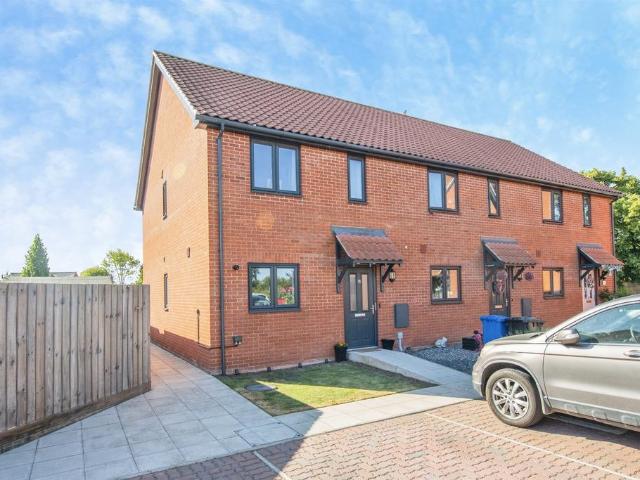 House for sale in Chelmondiston, Suffolk