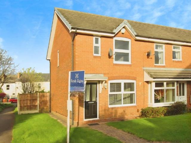 House for sale in Robin Hood, West Yorkshire