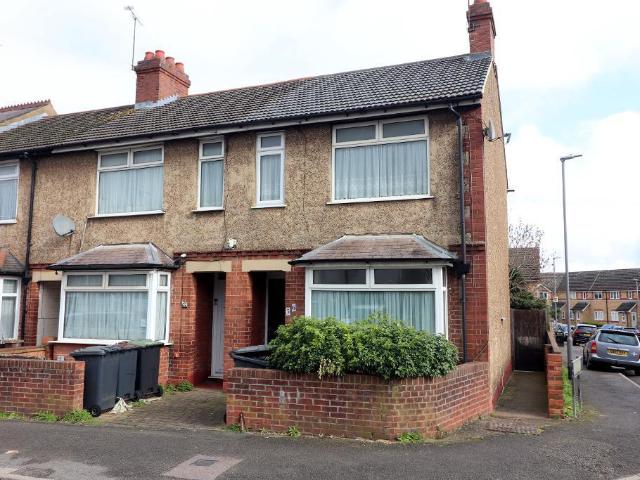 House for sale in Spring Park, Luton