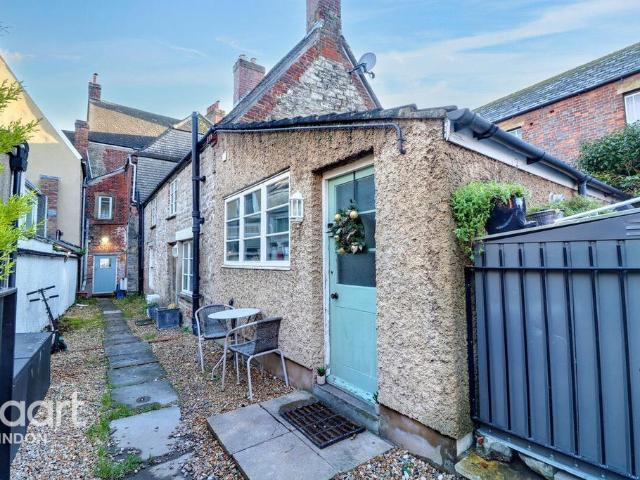 House for sale in Rodbourne, Swindon