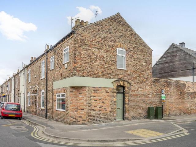 House for sale in High Field, York