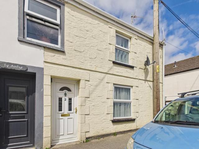 House for sale in Hayle, Cornwall