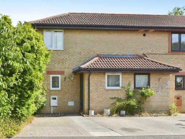House for sale in Crownhill, Shenley Church End