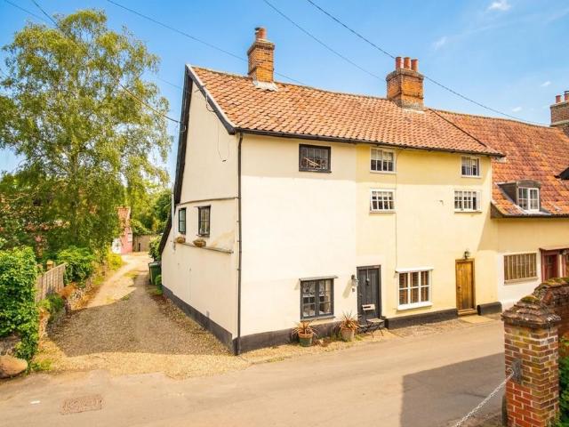 House for sale in East Tuddenham, Norfolk