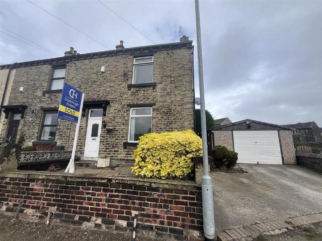 House for sale in Oakenshaw, Bradford