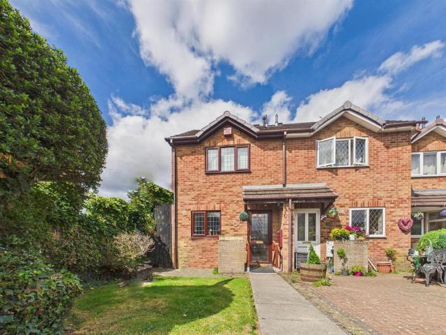 House for sale in Ball Hill, West Midlands
