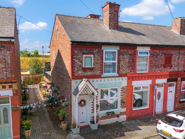 House for sale in Wilderspool, Warrington