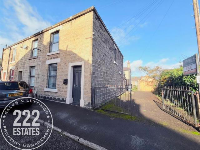 House for sale in Hadfield, High Peak