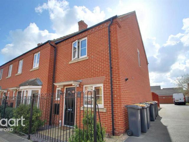 House for sale in Woodlands Park, Bedford