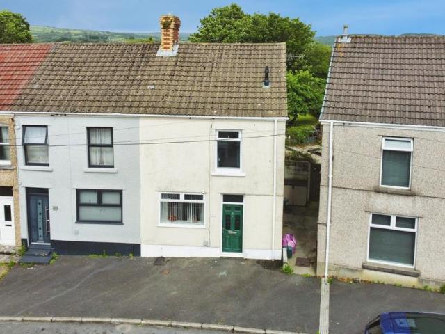 House for sale in Grovesend and Waungron, Gorseinon
