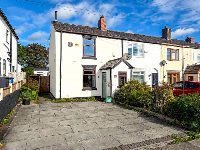House for sale in Ainsworth, Bury