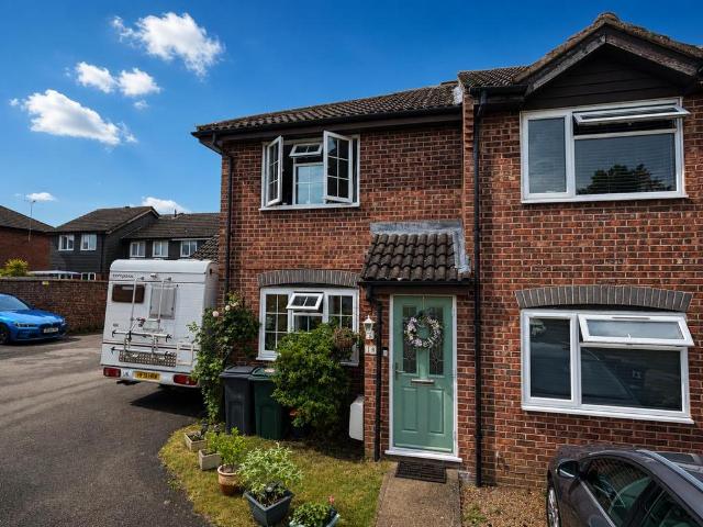 House for sale in Willesborough Lees, Bridgefield