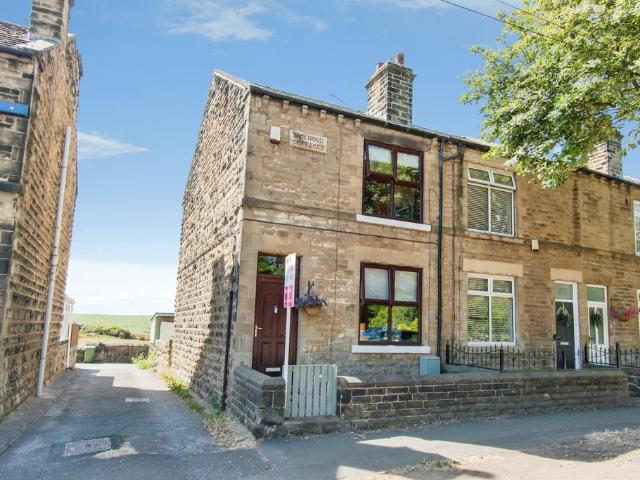 House for sale in Ackworth Moor Top, West Yorkshire