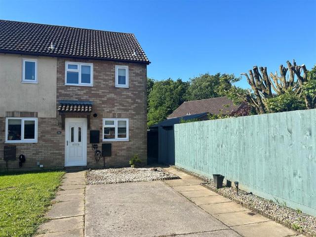 House for sale in Bryncethin, Wales