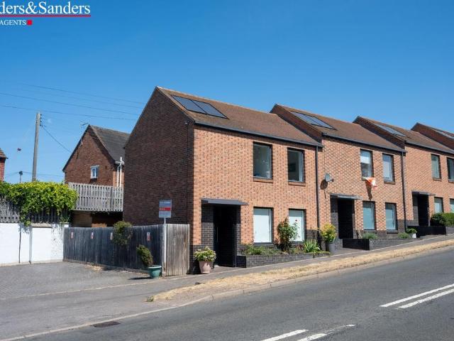 House for sale in Alderminster, Warwickshire