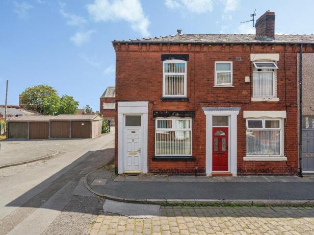 House for sale in Lee Bank, Greater Manchester
