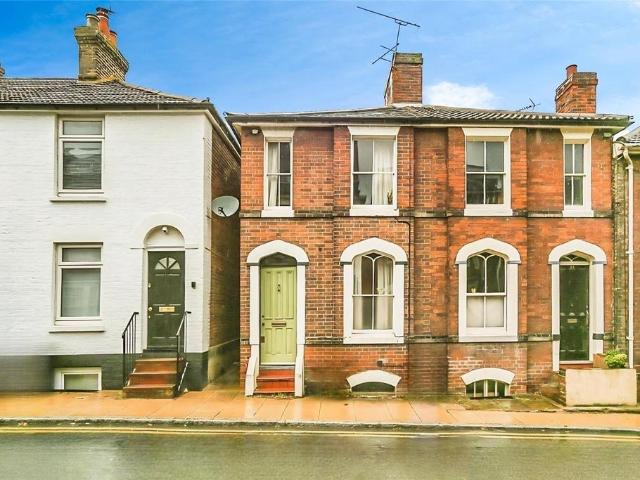 House for sale in Oad Street, Kent