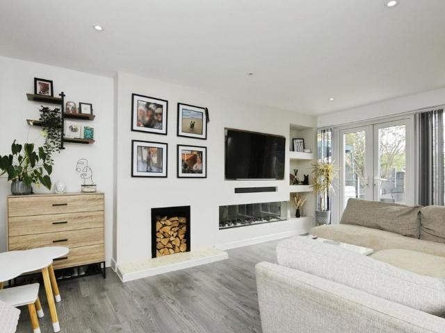 House for sale in Chipping Hill, Essex