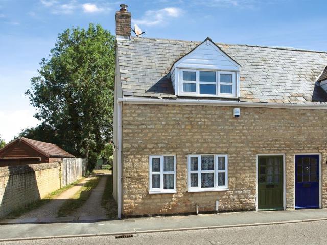 House for sale in Barholm, Lincolnshire