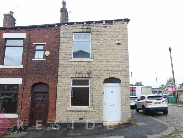 House for sale in Smallbridge, Burnedge