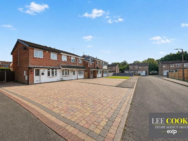 House for sale in Wednesfield, West Midlands