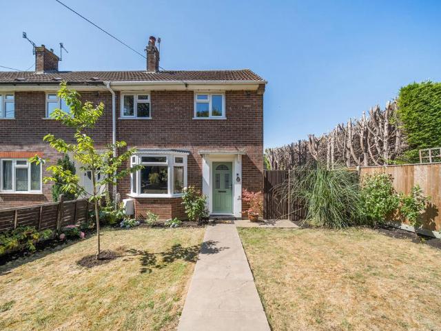 House for sale in The Butts, Kent