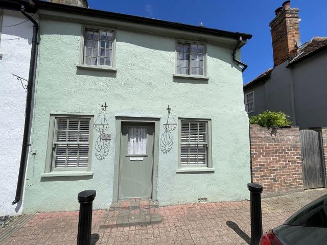 House for sale in Dale Hill, Essex