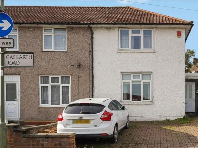 House for sale in Colindale, Greater London