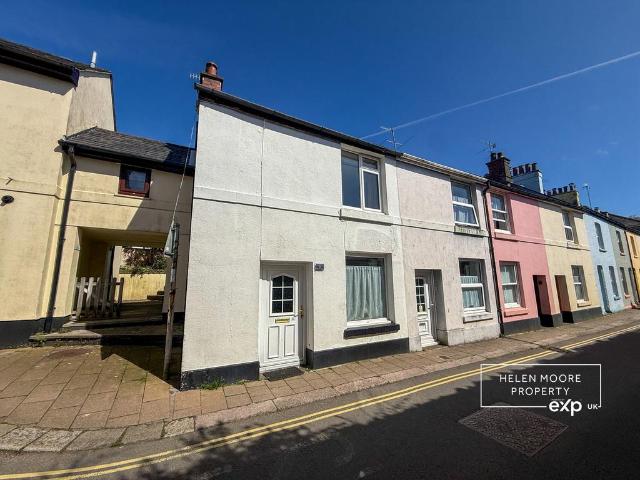 House for sale in Strode, Devon