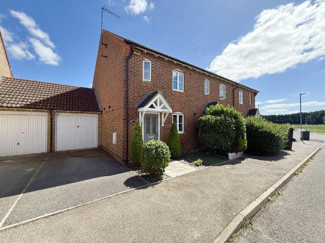 House for sale in Leighton-Linslade, Leighton Buzzard