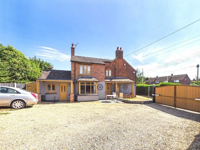 House for sale in Market Drayton, Shropshire