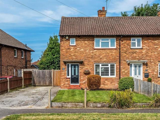 House for sale in Hillview, Surrey