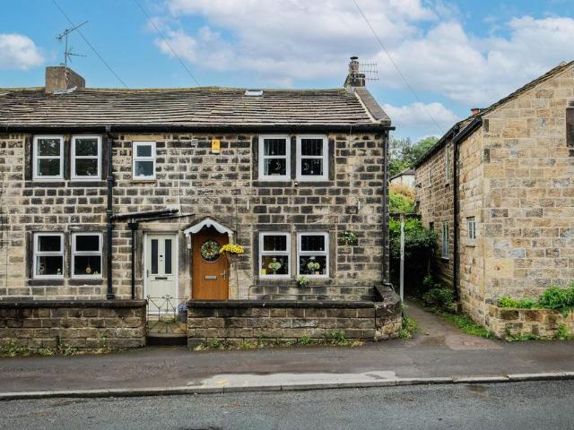 House for sale in Yeadon, West Yorkshire